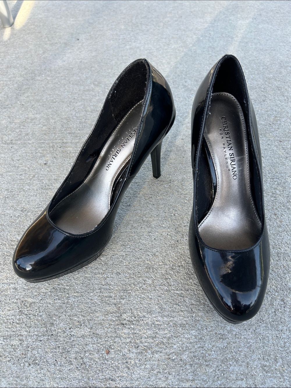 Christian Siriano Black Patent Leather Round-Toe Pumps
